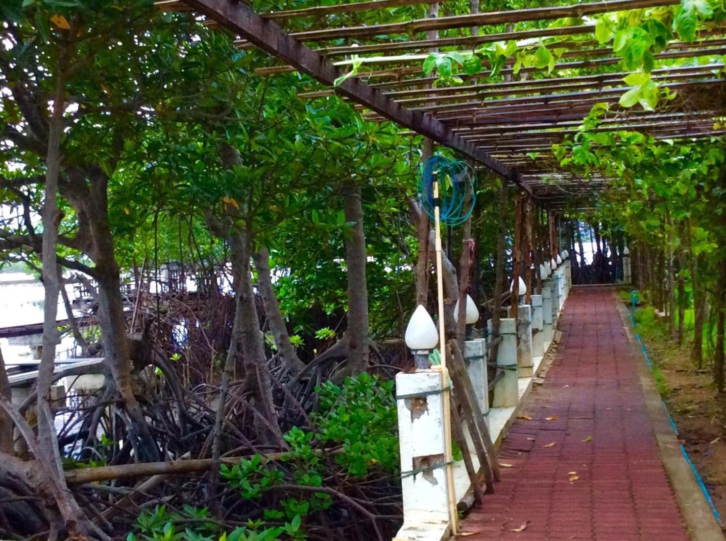 Meena Resort Chanthaburi Exterior foto