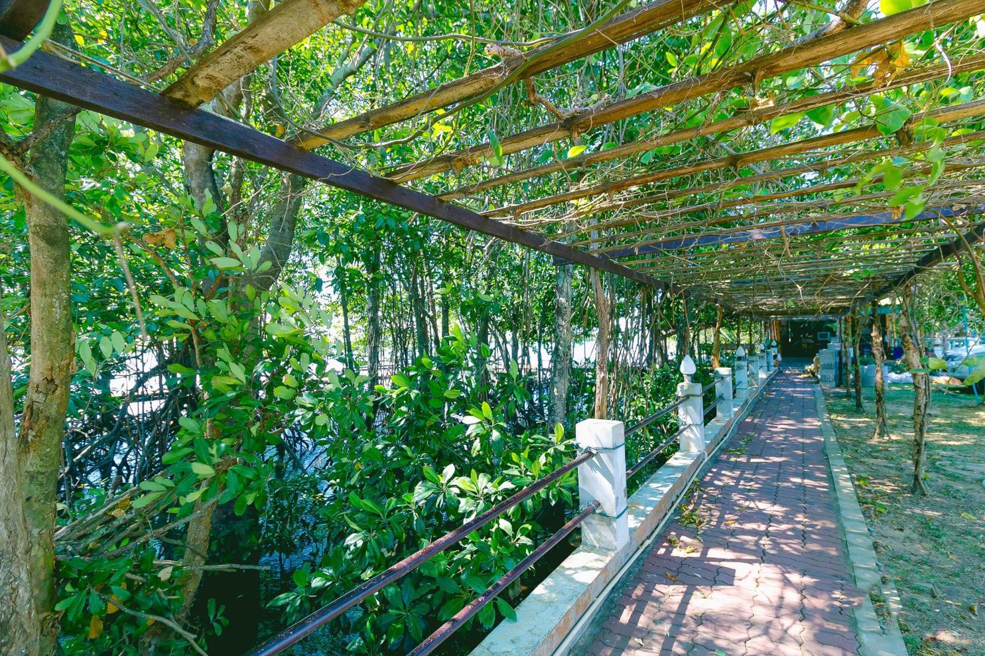 Meena Resort Chanthaburi Exterior foto
